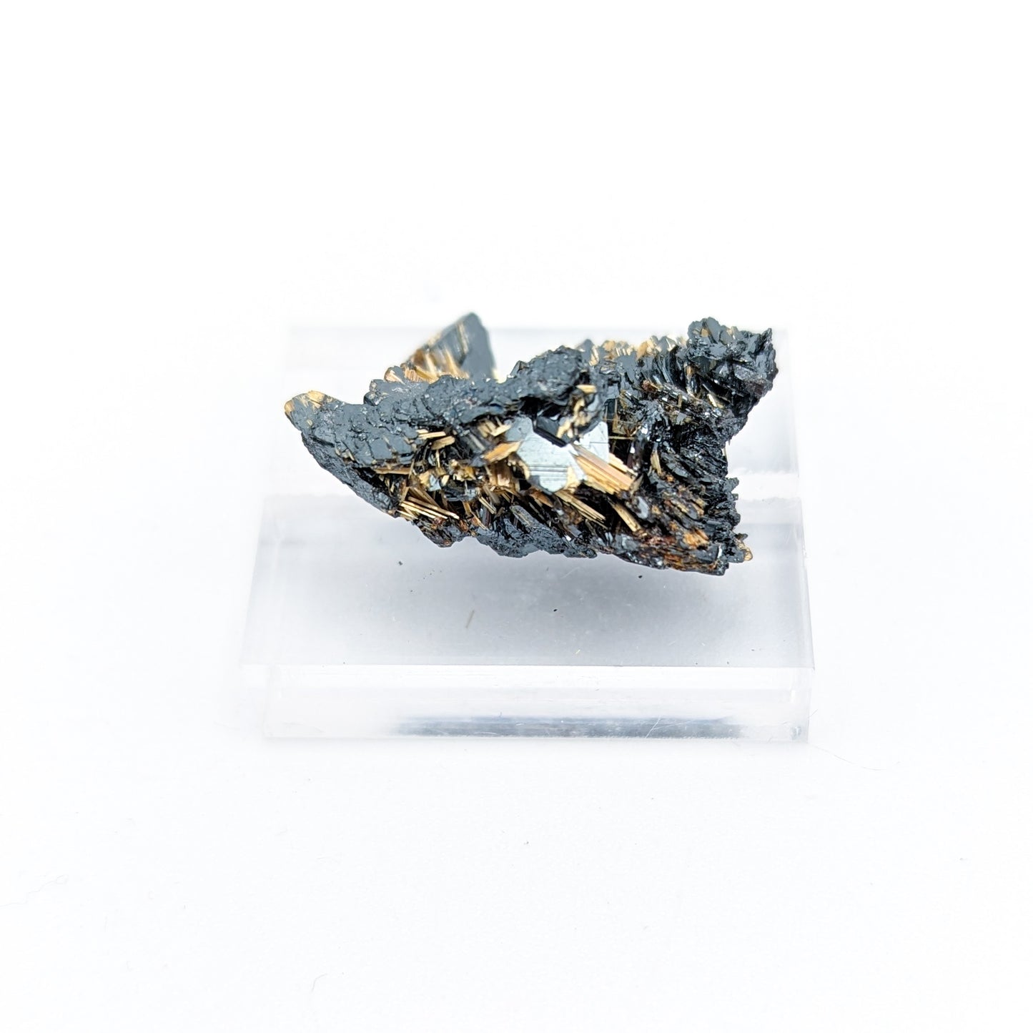 Golden Rutile on Hematite B