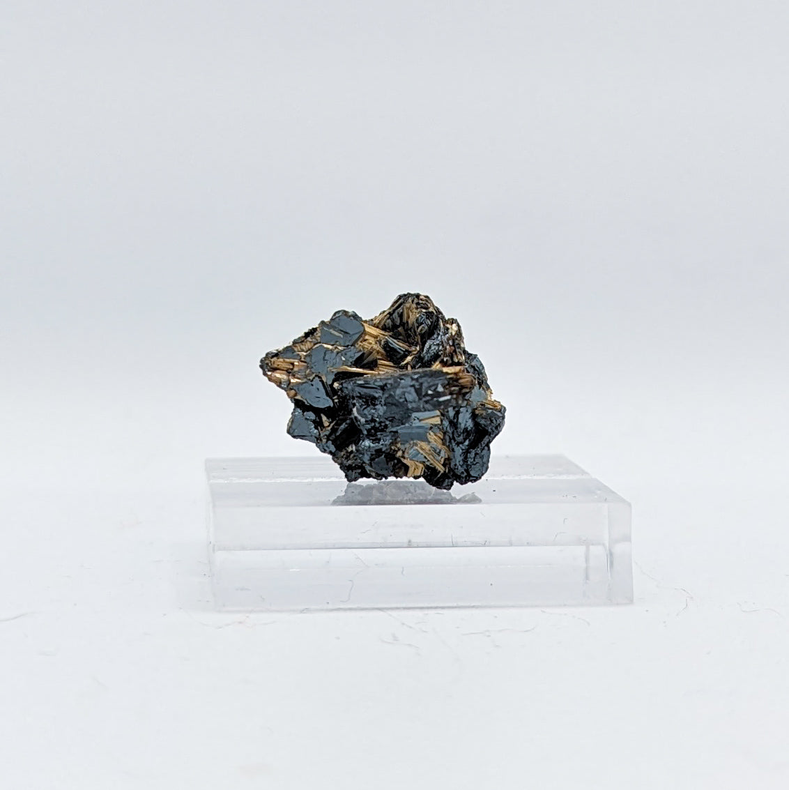 Golden Rutile on Hematite E