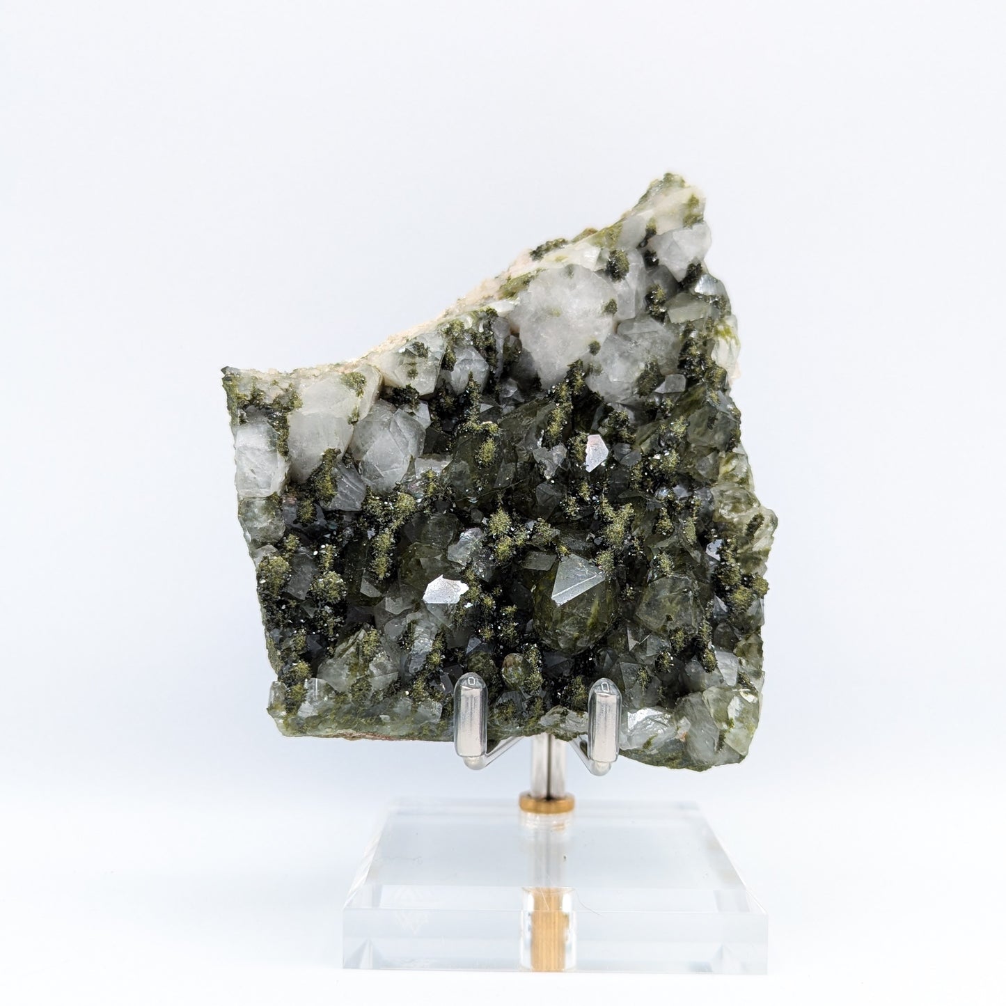 Forest Quartz with Epidote L