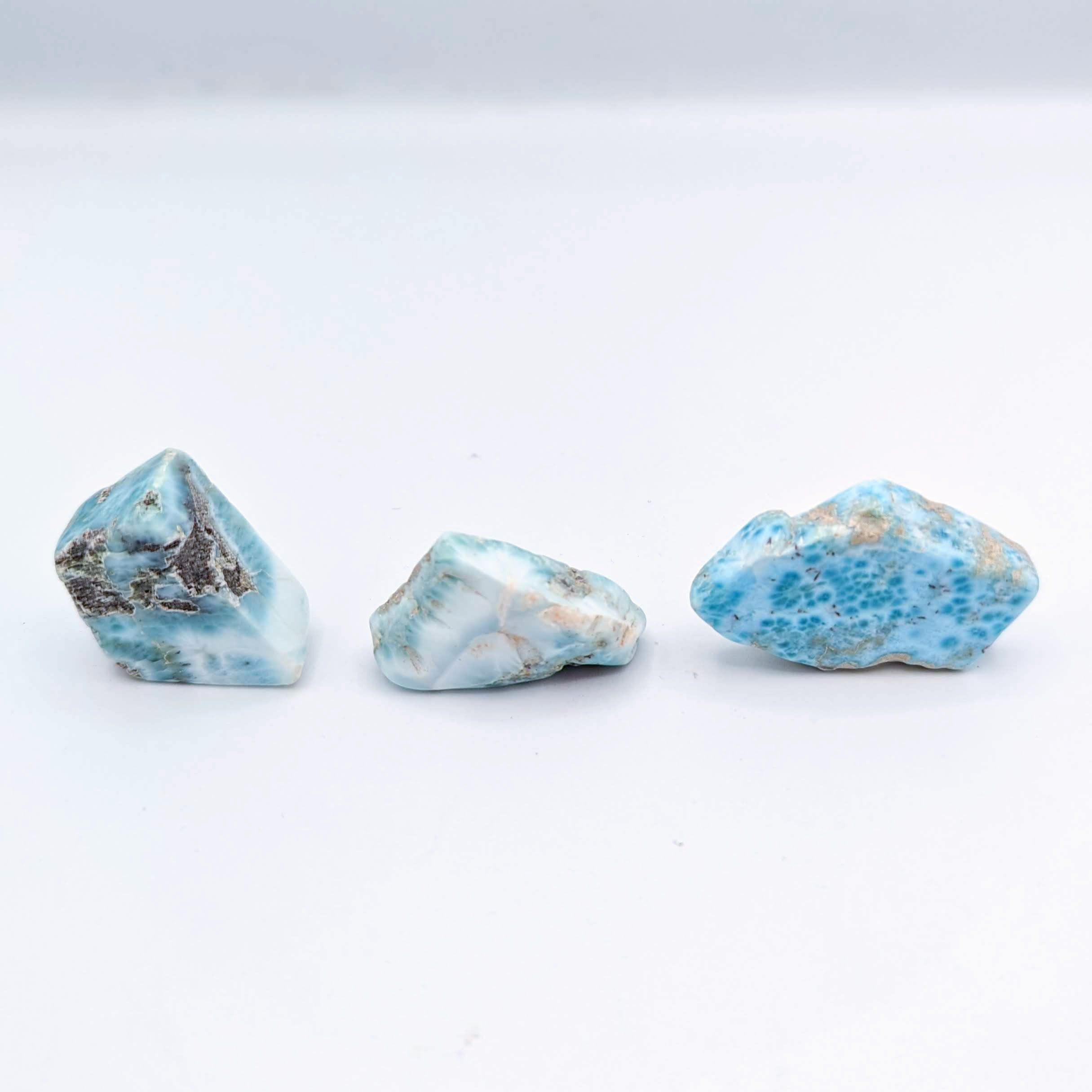 Larimar healing crystal. Crystal Properties