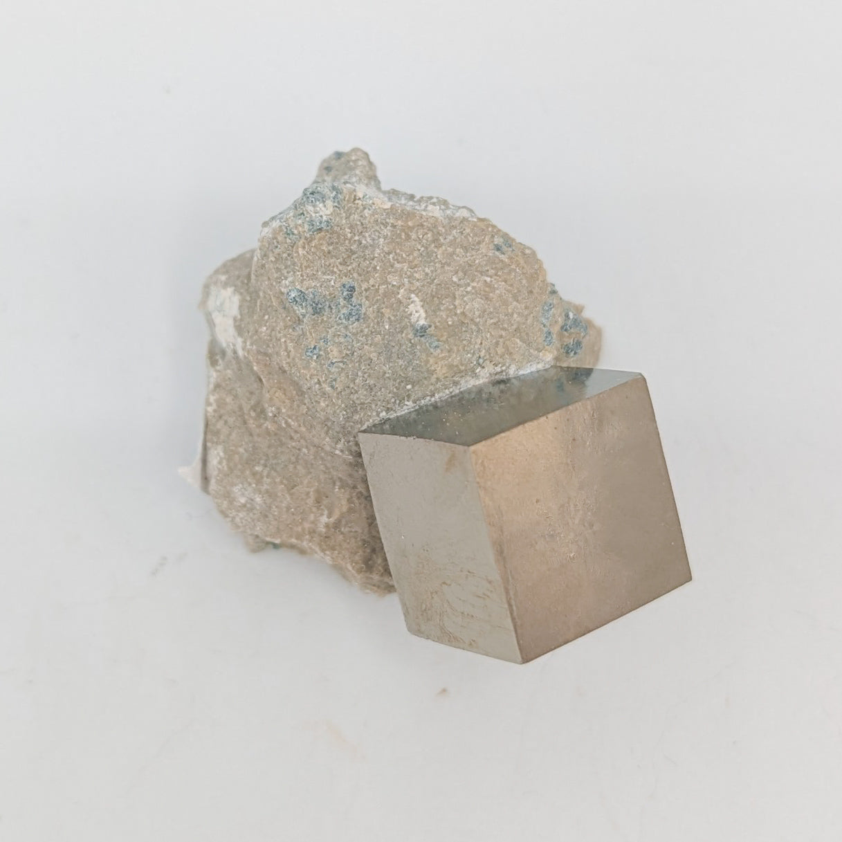 Pyrite Cube on Matrix B